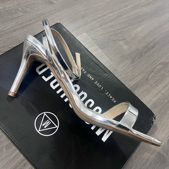 Missguided silver sandals, size 7 - Picture 5 of 7